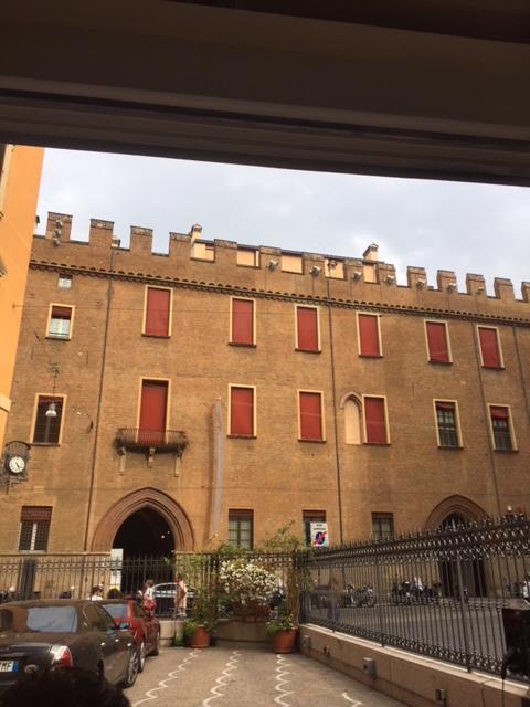 Myroom Palazzo Pepoli โบโลญญา ภายนอก รูปภาพ